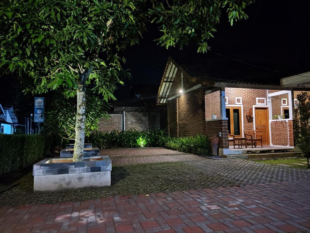 Genthong Homestay Magelang Zewnętrze zdjęcie