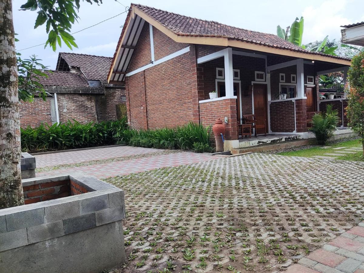 Genthong Homestay Magelang Zewnętrze zdjęcie