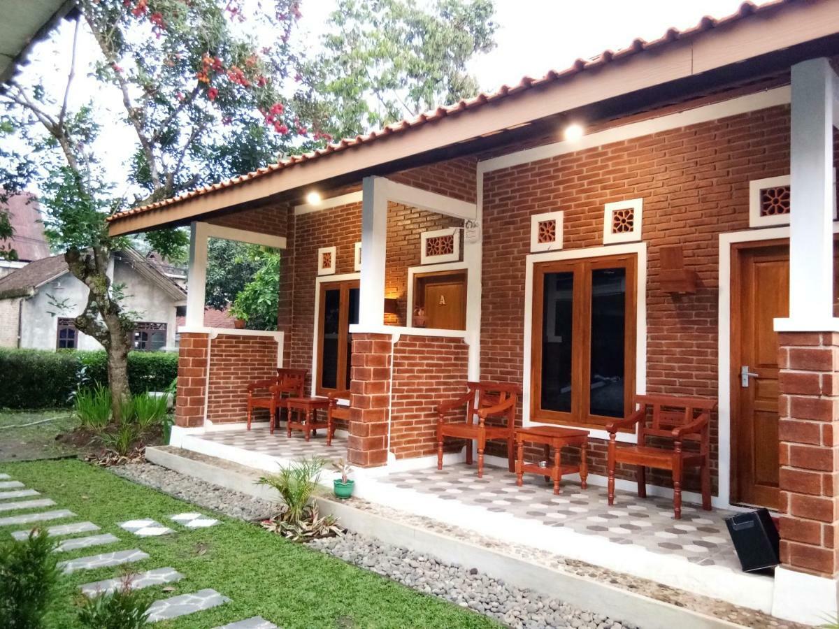Genthong Homestay Magelang Zewnętrze zdjęcie