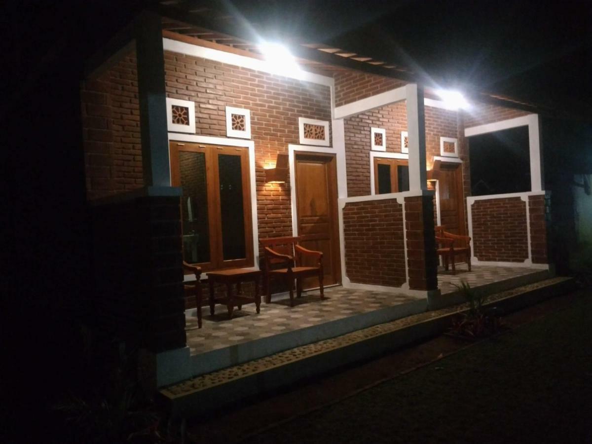 Genthong Homestay Magelang Zewnętrze zdjęcie