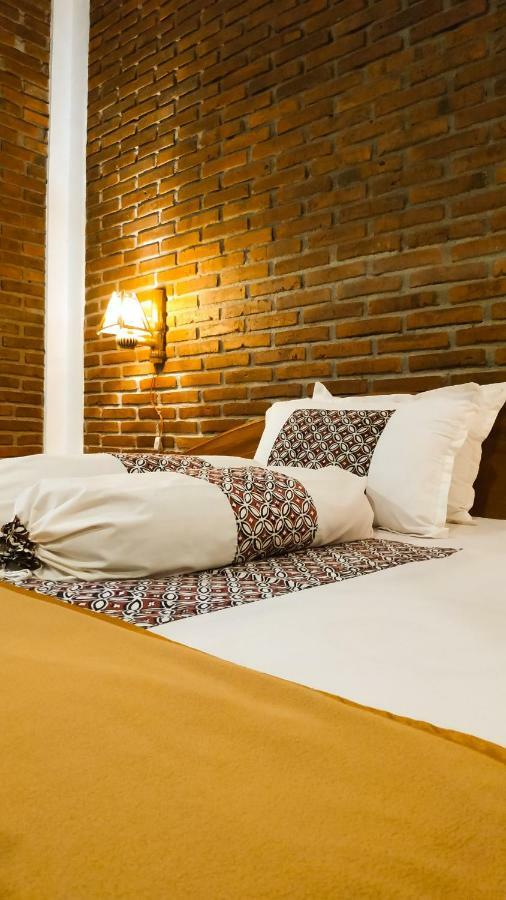 Genthong Homestay Magelang Zewnętrze zdjęcie